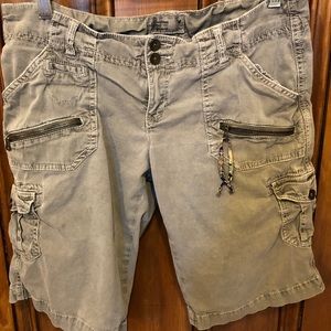 American Eagle cargo shorts
